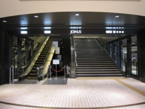 相模鉄道線 横浜駅 相鉄ジョイナス内 2階乗り場への階段 エスカレーター