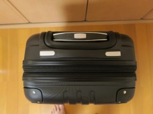 スーツケース KD-SCK 上面 キャリーバーとは別に、取っ手が付いています